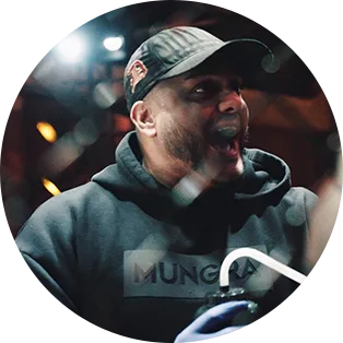 Dayon Mungra, Oprichter · Coach wedstrijdgroep